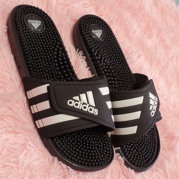 adidas slides box